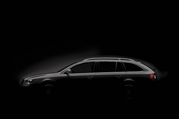 Skoda_Superb_Combi_teaser-1.jpg