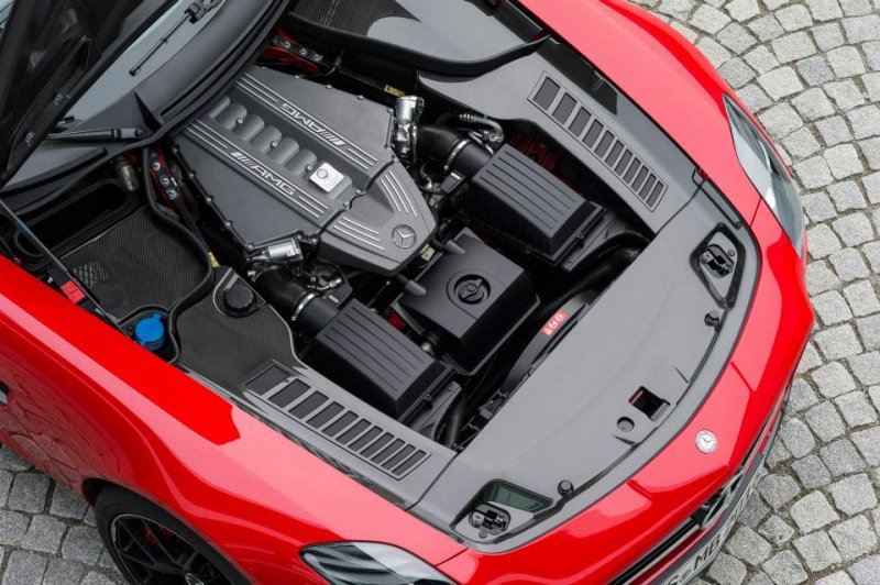 Mercedes-Benz-SLS-AMG-Final-Edition_Engine.jpg