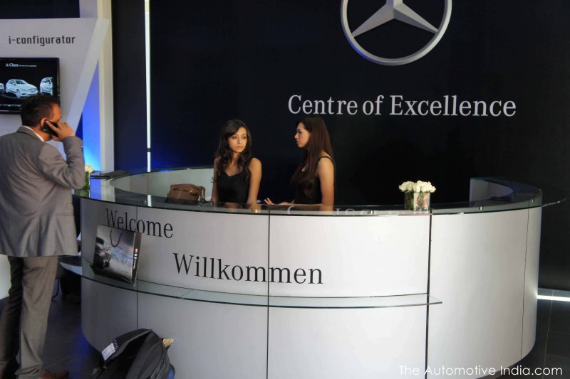 Mercedes-Benz-Center-of-Excellence-64.jpg