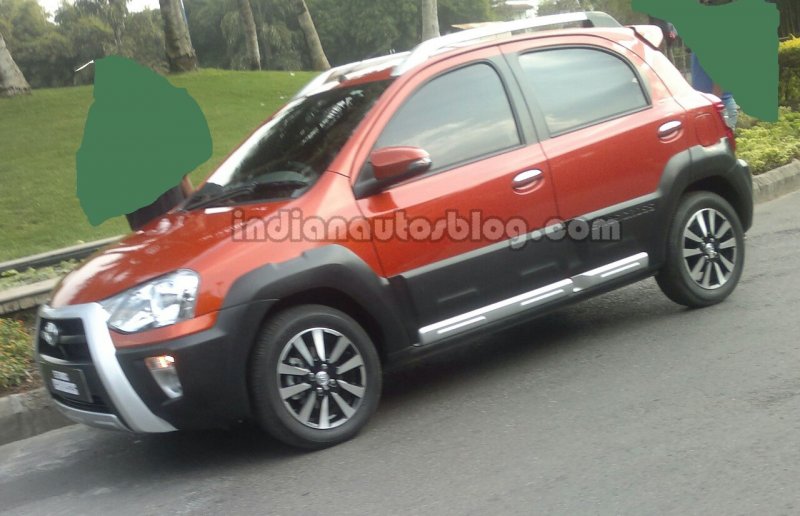 Toyota-Etios-Cross-India-spied.jpg