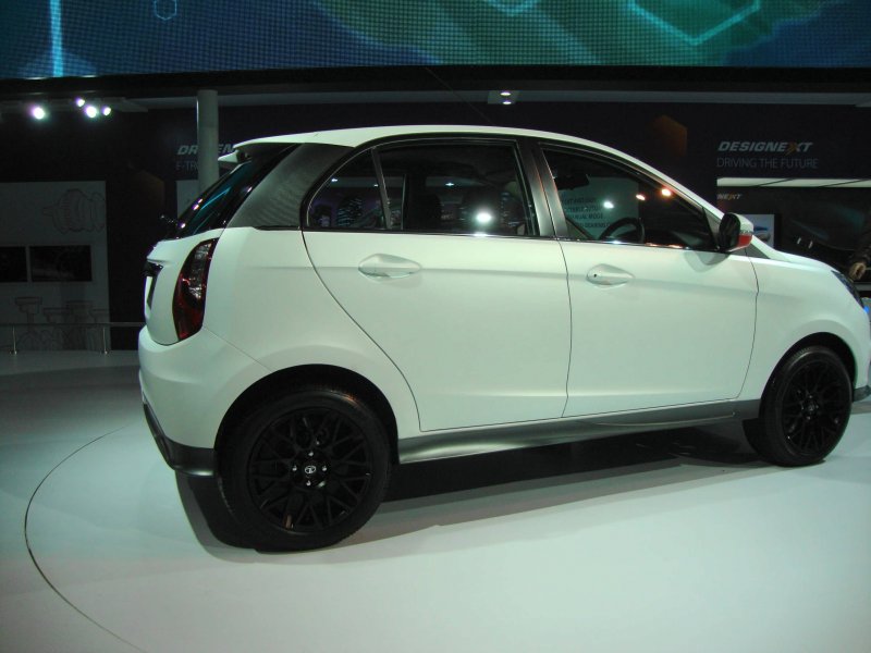 Tata-Bolt (3).JPG