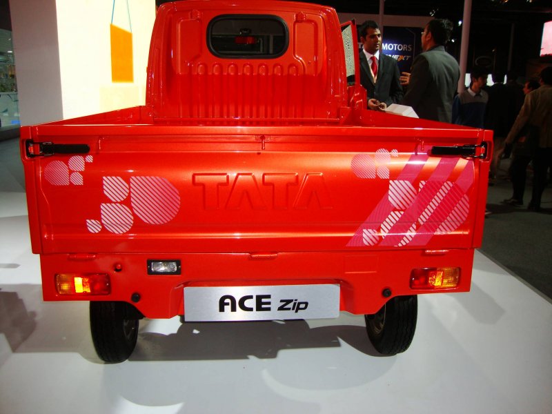 Tata-Ace-Zip (2).JPG