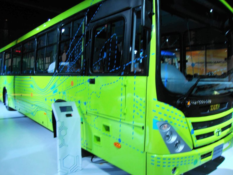 Tata-Starbus-Hybrid (2).JPG