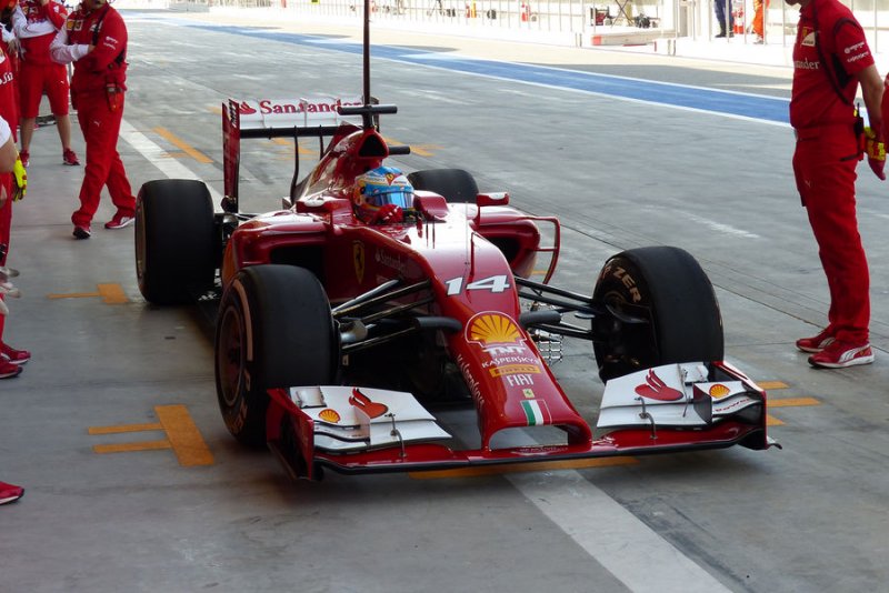 Fernando-Alonso-Ferrari-Formel-1-Test-Bahrain-20-Februar-2014-fotoshowBigImage-70f482ef-756380.jpg