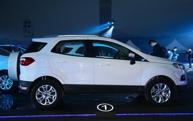 Ford-Ecosport-Side-view-16115.jpg