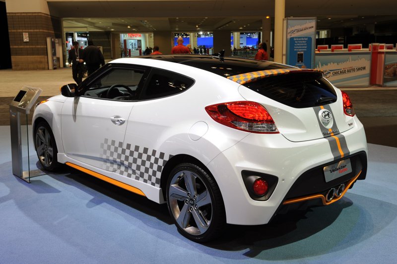 02-hyundai-veloster-turbo-graphics.jpg