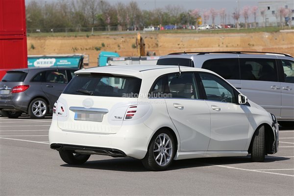 Mercedes-Benz-B-Class-Rear-view-26406.jpg