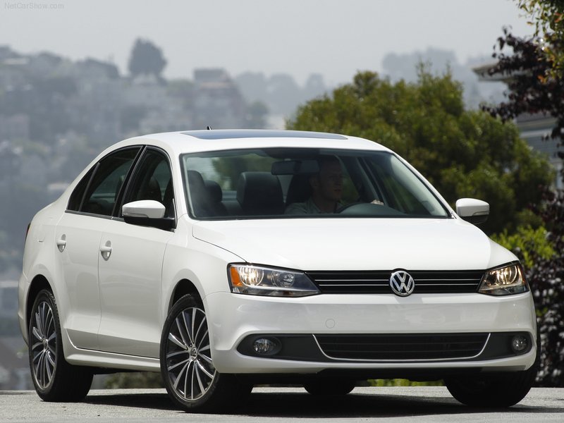 Volkswagen-Jetta_2011_800x600_wallpaper_01.jpg