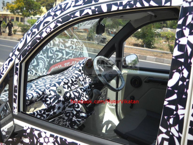 Mahindra-P601-interior-spyshot.jpg