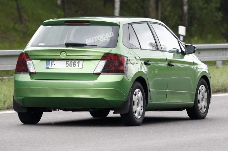 skoda-fabia-spy-2014-1-005.jpg