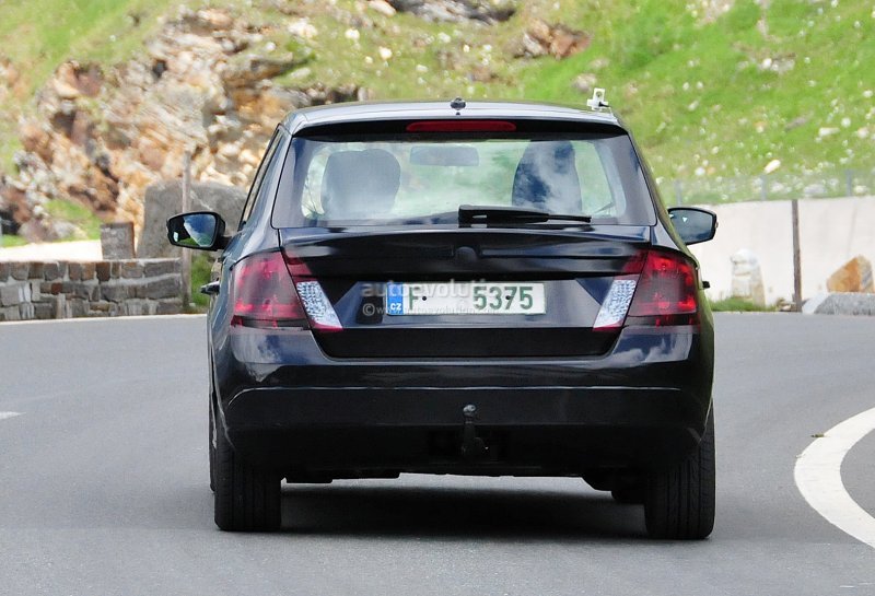 all-new-skoda-fabia-undergoing-testing-in-the-alps_8.jpg