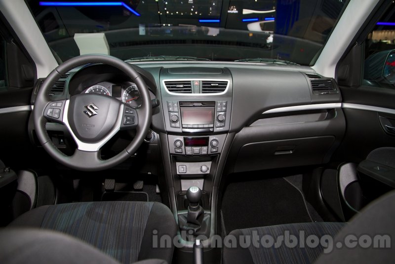 Suzuki-Swift-facelift-dashboard-at-the-2014-Moscow-Motor-Show.jpg