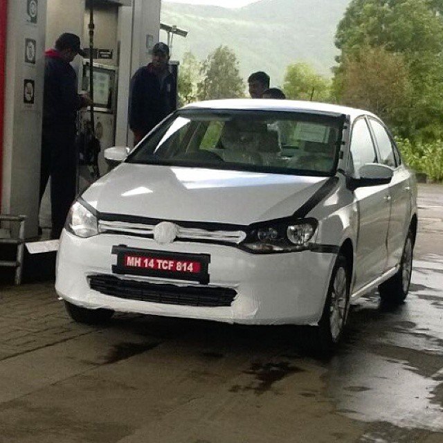 VW-Vento-facelift-spied-India.jpg