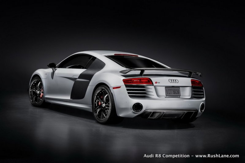 Audi-R8-Competition-02-rear.jpg