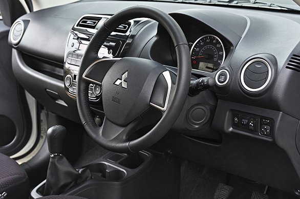 Mitsubishi_Mirage_6.jpg