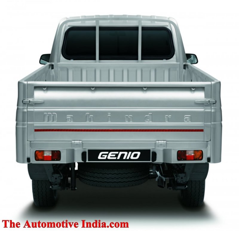 Mahindra Genio Rear View.jpg