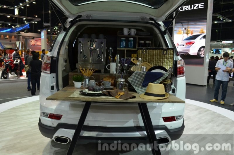 2015-Chevrolet-Trailblazer-SVP-rear-at-the-2014-Thailand-Motor-Expo-1024x677.jpg