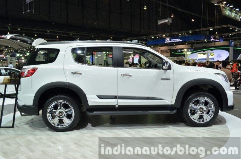 2015-Chevrolet-Trailblazer-SVP-side-at-the-2014-Thailand-Motor-Expo-1024x677.jpg