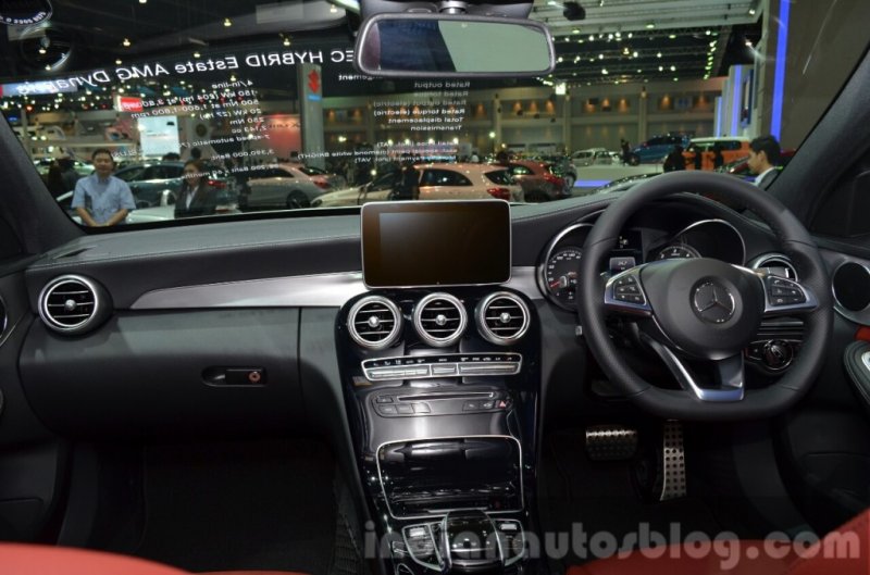 2015-Mercedes-C-Class-Estate-dashboard-at-2014-Thailand-International-Motor-Expo-1024x677.jpg