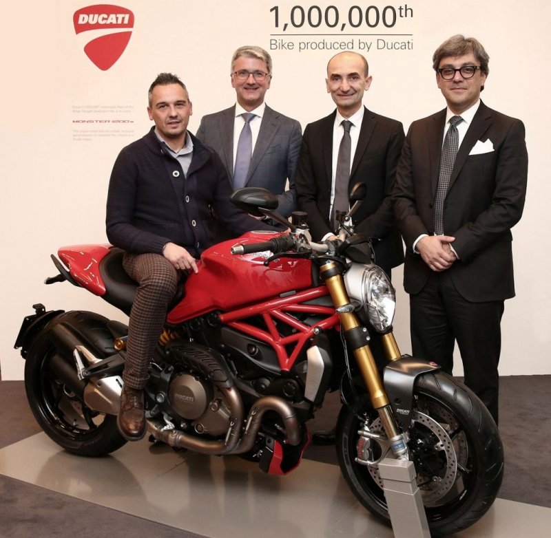 Ducati-Monster-1200-S-1-Million-Borgo-Panigale.jpg