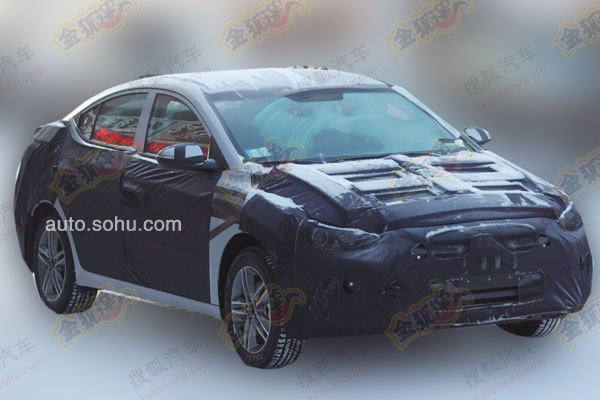 2016-Hyundai-Elantra-spy-pics-front-three-quarters.jpg