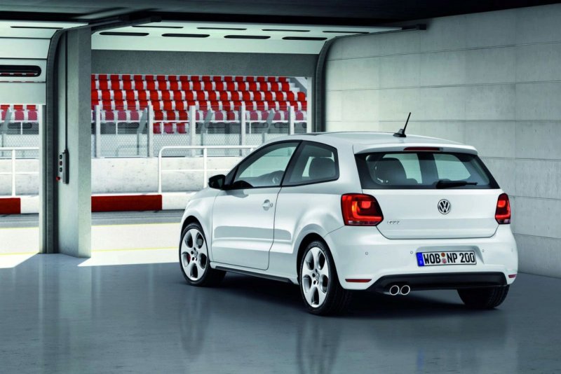 vw-polo-gti-2011-2.jpg