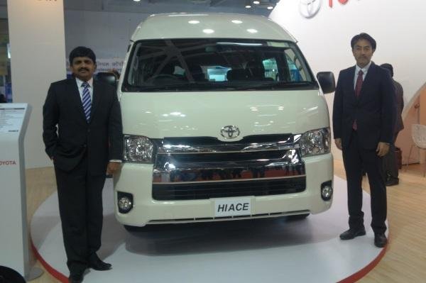 hiace.jpg