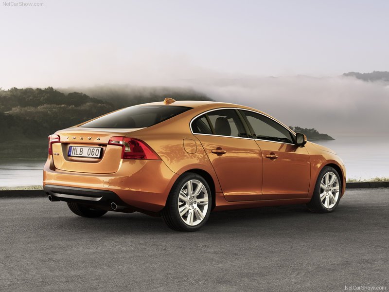 Volvo-S60_2011_800x600_wallpaper_12.jpg