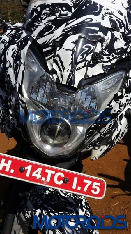 Bajaj-Pulsar-150AS-headlight-spied-576x1024.jpg