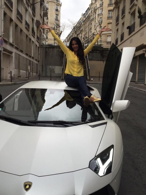 Mallika-Sherawat-Lamborghini.jpg