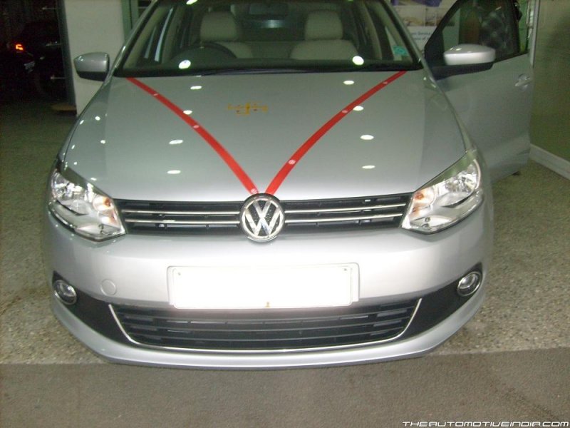 Volkswagen-Vento-Highline-Front-View.JPG