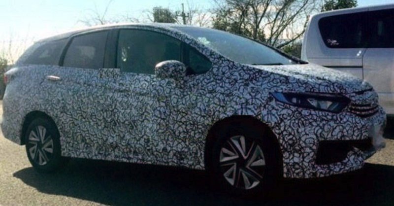 2015-Honda-Fit-Shuttle-spied-1024x534.jpg