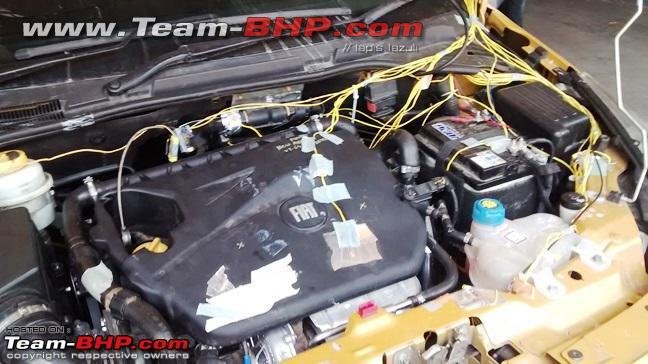 Fiat-Punto-Evo-T-JET-engine-compartment-spied-India.jpeg