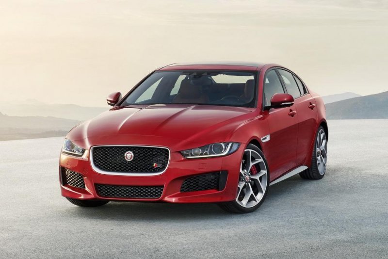 2016-Jaguar-XE-Front.jpg