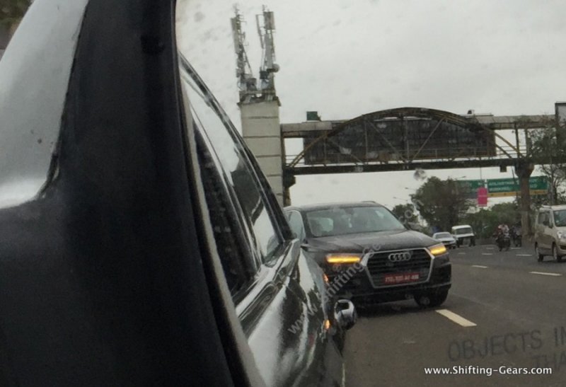 Audi-SQ7-front-India-spied-900x615.jpg