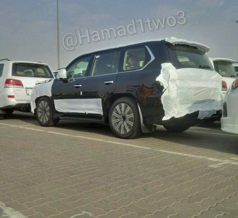 2016-lexus-lx-570-leak--image-via-hamad1two3_100517440_l.jpg