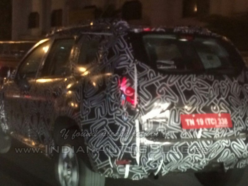 Renault-Duster-facelift-India-spied.jpg