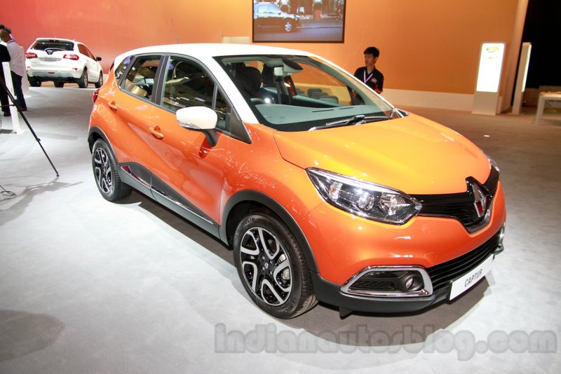 Renault-Captur-at-the-2014-Indonesia-International-Motor-Show-front-quarters.jpg