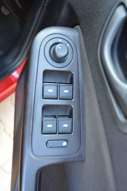 power window controls.JPG