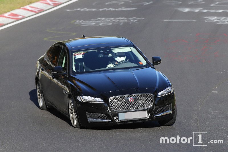 jaguar-xf-l-spy-photo (2).jpg