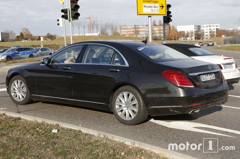 2017-mercedes-s-class-spy-photo (2).jpg