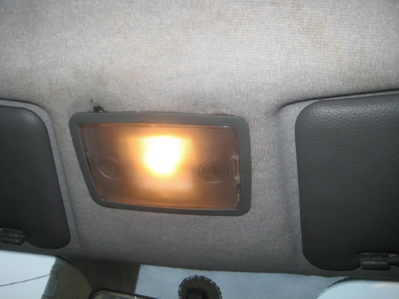 W10g - Cabin Lamp.JPG