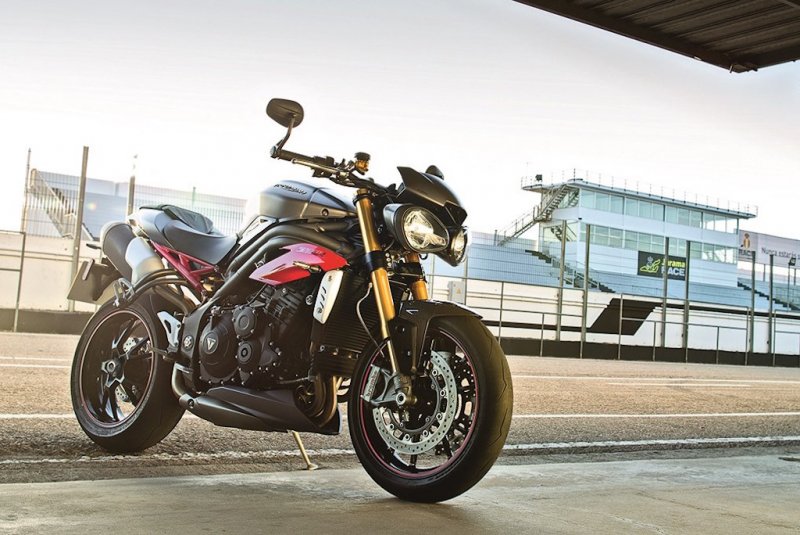 2016-Triumph-Speed-Triple-R.jpg