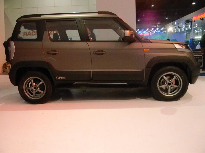 Mahindra AutoExpo 2016 TUV3OO 2.jpg