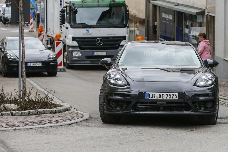 porsche-panamera-shooting-brake-spy-photo.jpg