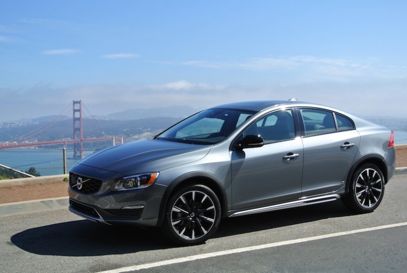 2016-Volvo-S60-Cross-Country-02-B.jpg