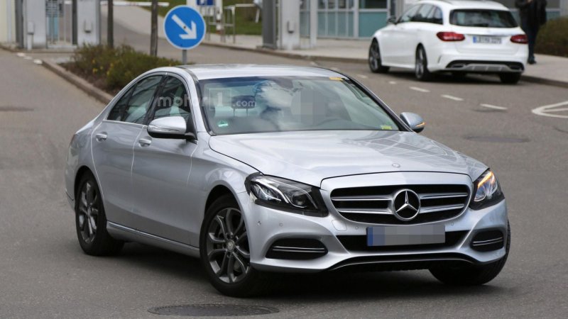 mercedes-c-class-facelift-spy-photo.jpg