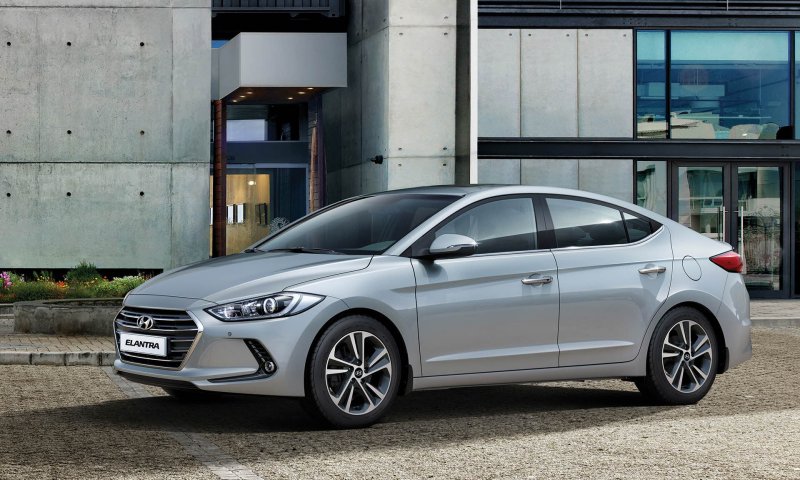 Hyundai-Elantra-2017-1.jpg