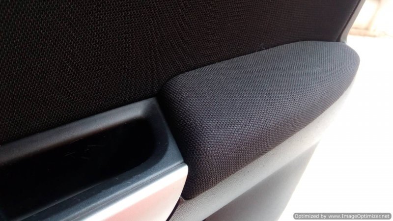 door side armrest.jpg