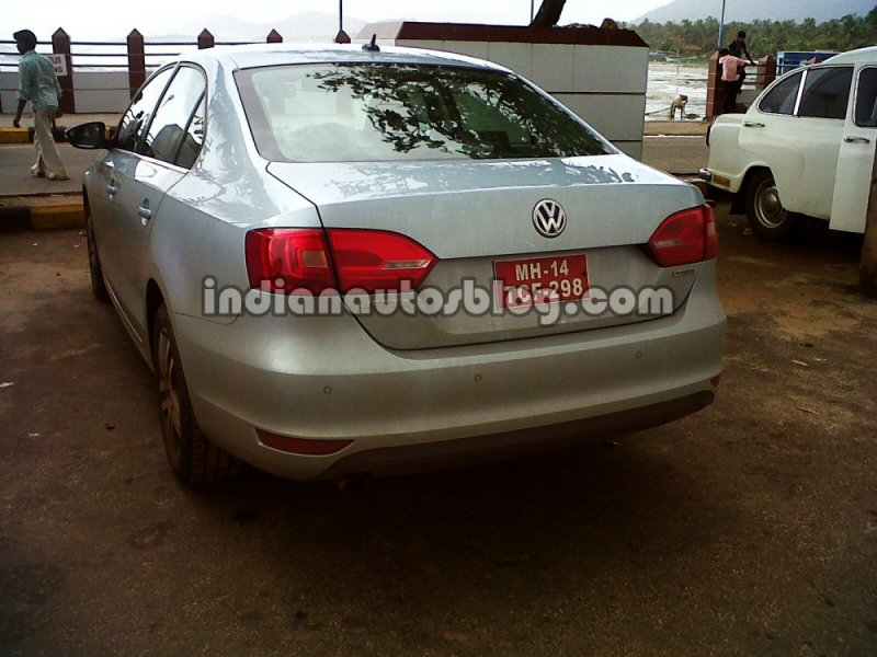 New-VW-Jetta-India-1.jpg